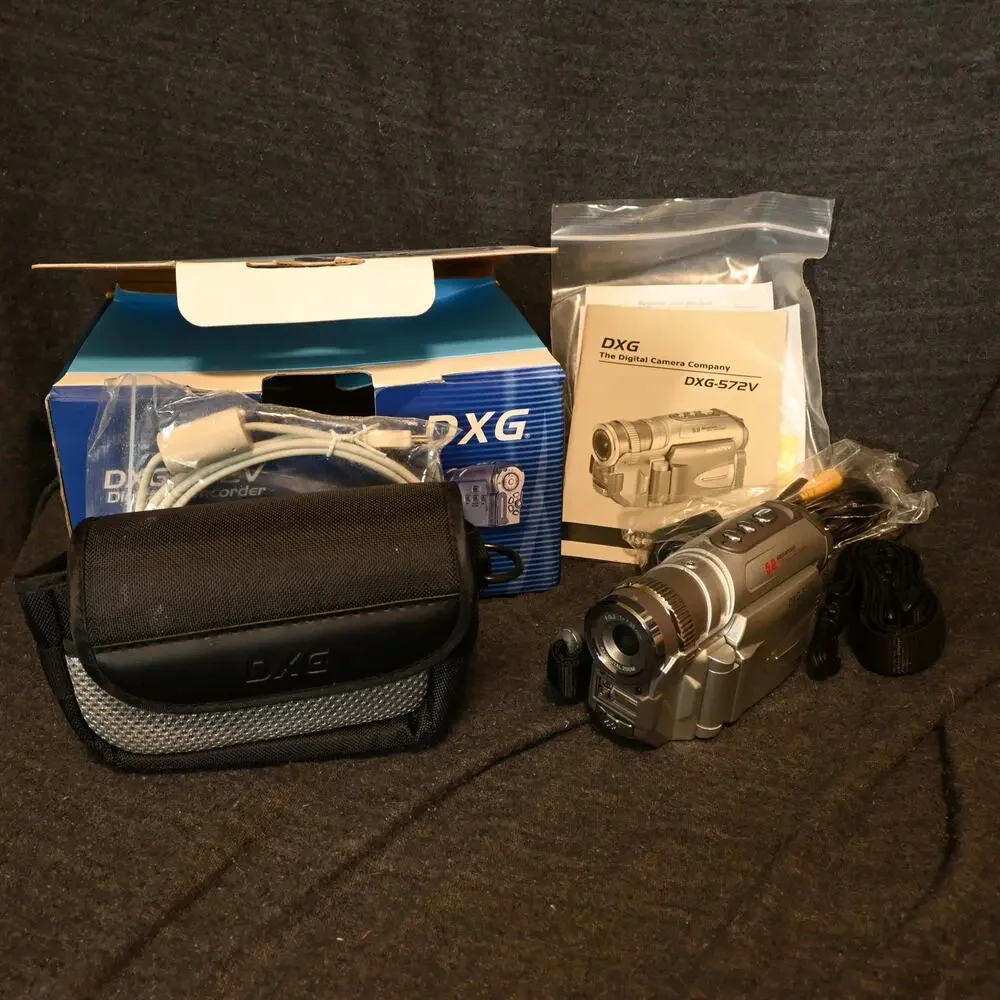 DXG-572V 5.0MP Digital Camcorder TESTED WORKING